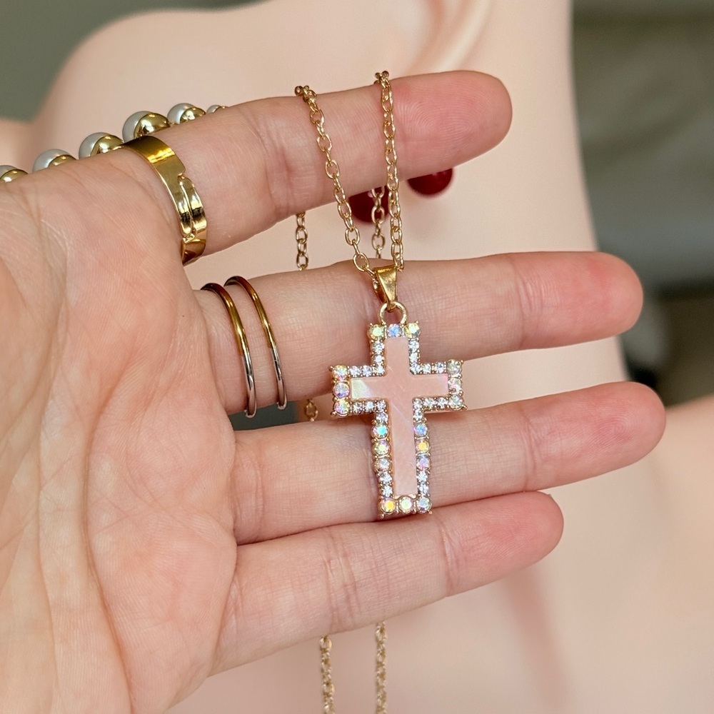 ⚜️ Gold and Silver Cross Pendant Necklace - Picture 5 of 10